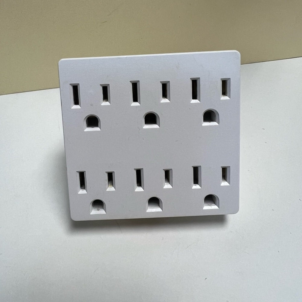 6 Outlet Grounded Adapter